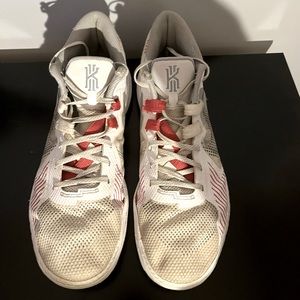 Nike Kyrie flytrap 2s Mens (Size 10.5)